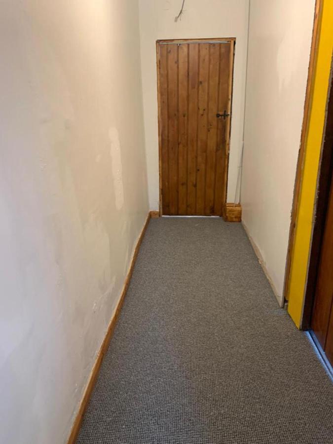 One Lovely Apartmt 1 Double & 2 Camp Beds Appartement Stoke-on-Trent Buitenkant foto